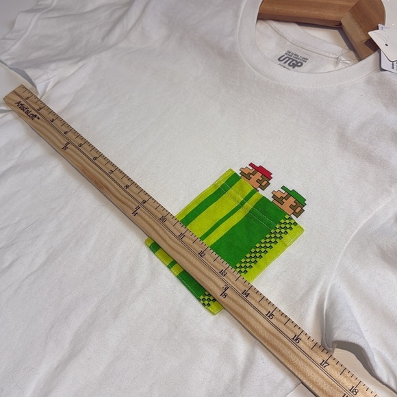 Uniqlo X Nintendo NWT Women's White T-Shirt Small - Picture 6 of 8